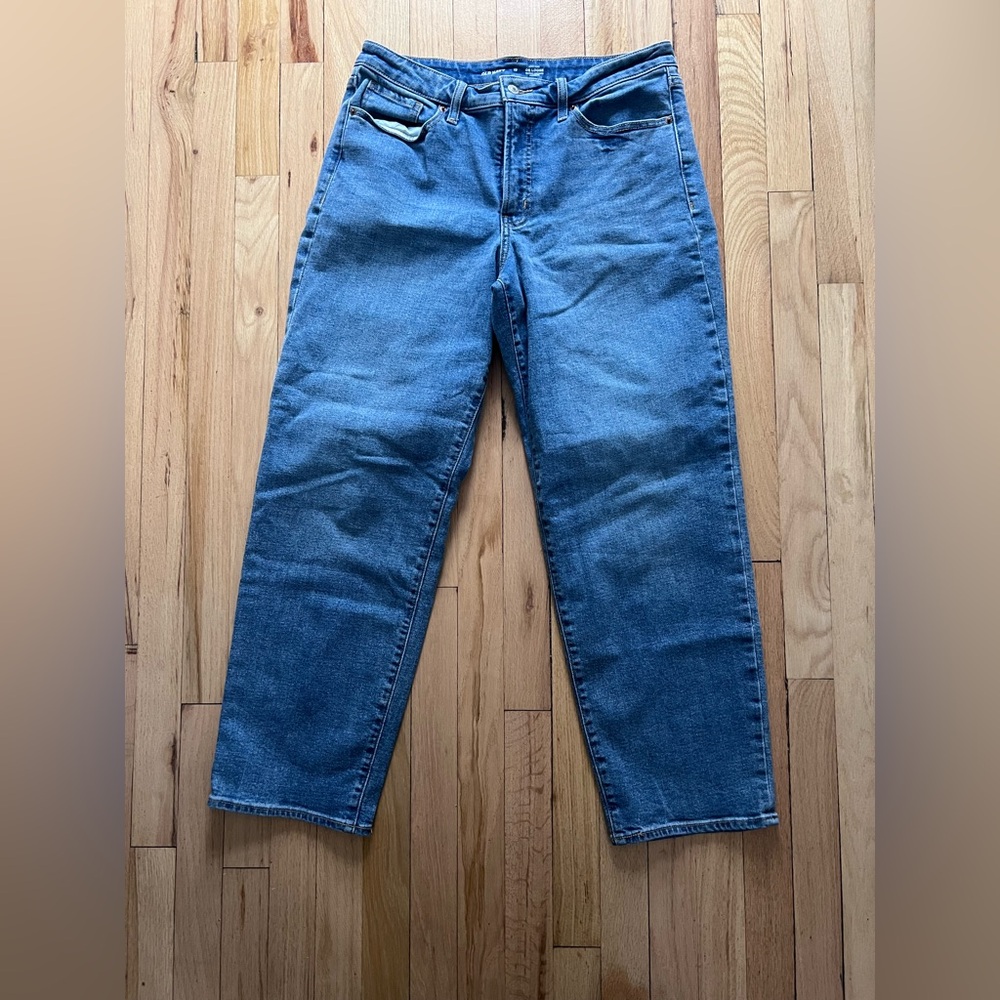 Old Navy Relaxed Fit Women’s Jeans in Blue
